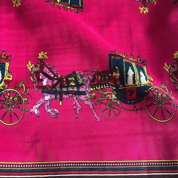 Oversized Stunning Scarf/Wrap/Shawl 34”x71” - Picture 6 of 7